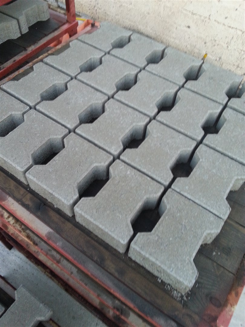 Concrete-Paving-Blocks.jpg